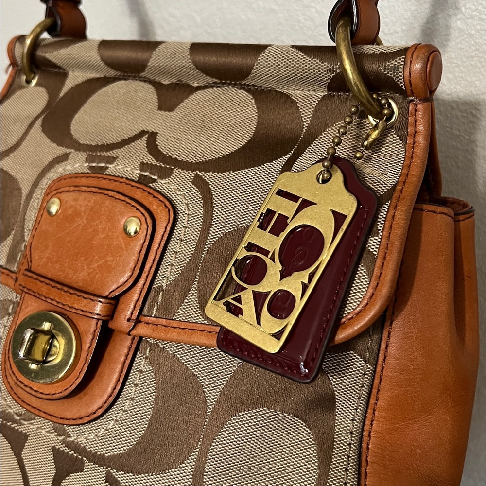 Coach Poppy Willis 70th Anniversary Crossbody Bag Signature Canvas Tan Leather - Picture 2 of 16